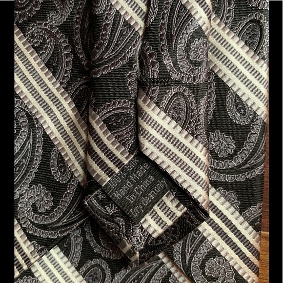🌿SALE🌿PRONTO UOMO 100% Silk Black Paisley White Stripes Necktie - Picture 6 of 8